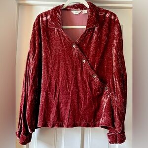 Beautiful Crushed Velvet J Jill Top